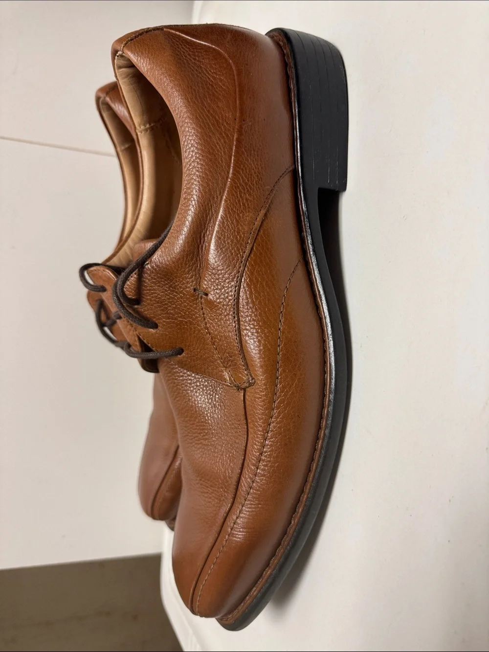 Johnston & Murphy Tilden Lace-Up Tan/Brown Leather Derby Dress Shoes
